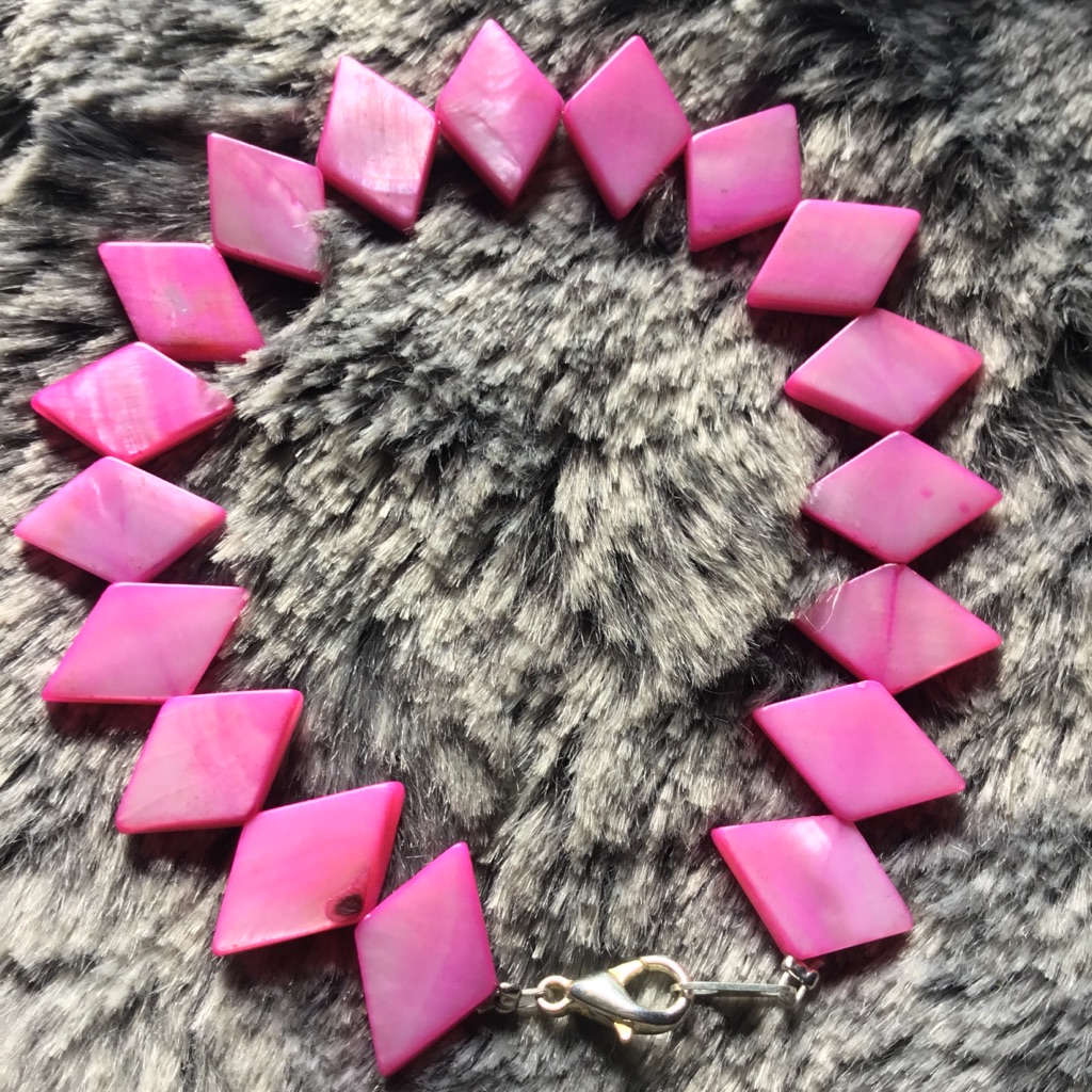 Pink Mother Of Pearl Diamond-Shape Bracelet